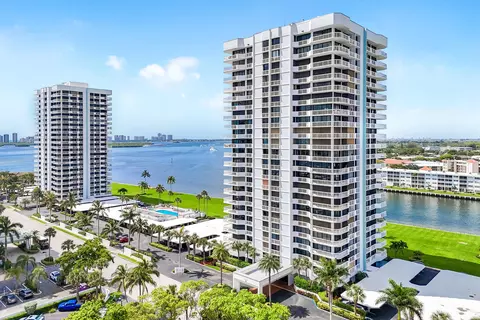 123 Lakeshore Dr #445, North Palm Beach, FL 33408