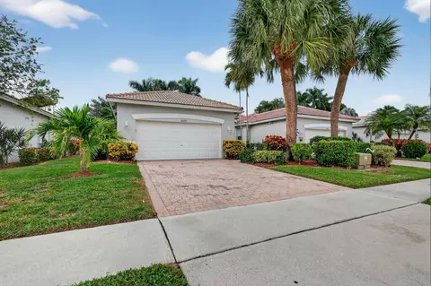 10564 Royal Caribbean Cir, Boynton Beach, FL 33437