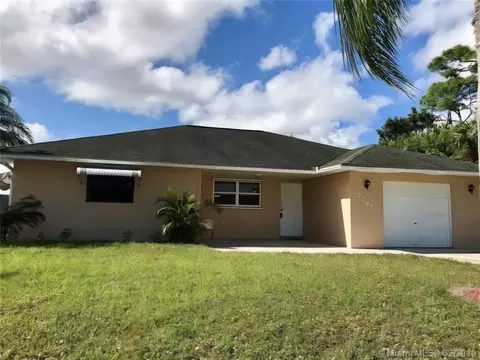 2292 SE Holland St, Port Saint Lucie, FL 34952