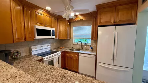 705 Lori Dr #309, Palm Springs, FL 33461