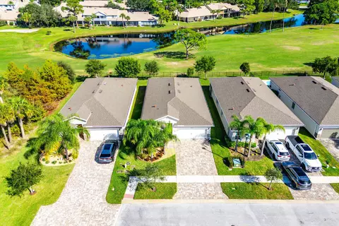 5715 SE Canyata Ct, Hobe Sound, FL 33455