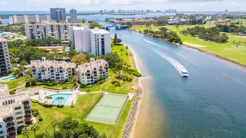 372 Golfview #201, North Palm Beach, FL 33408