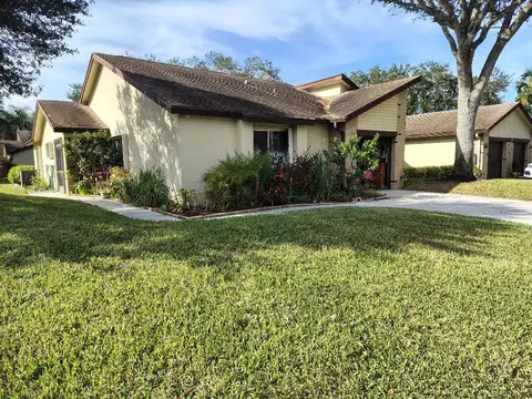 125 Ramblewood Cir, Royal Palm Beach, FL 33411