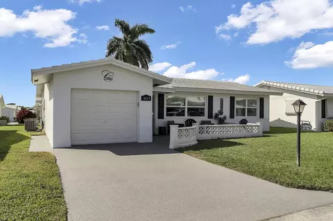 1013 SW 16th St, Boynton Beach, FL 33426