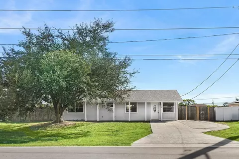 750 SW Lakehurst Dr, Port Saint Lucie, FL 34983