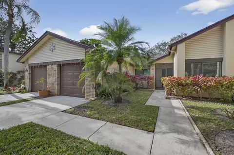 160 Ramblewood Cir, Royal Palm Beach, FL 33411