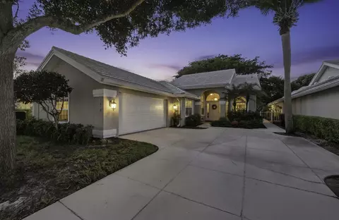 1415 Wilderness Rd, West Palm Beach, FL 33409