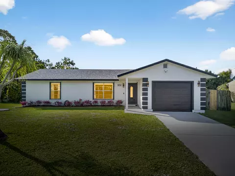 902 SW Dalton Ave, Port Saint Lucie, FL 34953