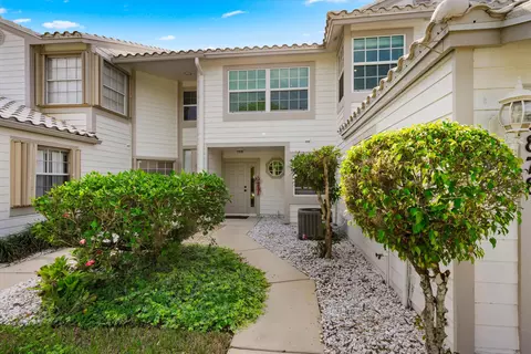 8878 SE Riverfront Ter, Jupiter, FL 33469