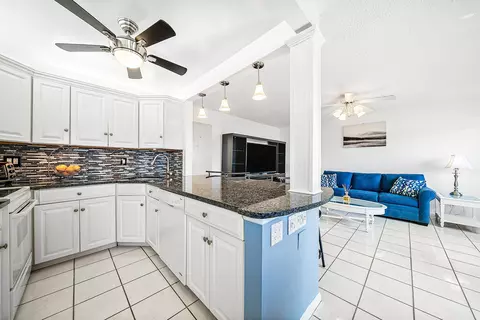 203 Coventry I #203, West Palm Beach, FL 33417