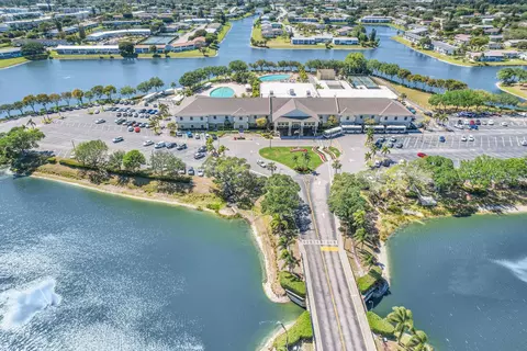 302 Norwich M, West Palm Beach, FL 33417