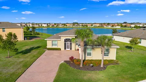 911 Bent Crk, Fort Pierce, FL 34947