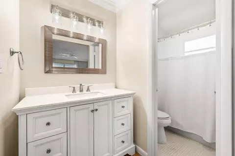 Bath - 175 High Point Ter E #D, Delray Beach, FL 33445 photo 2 of 2