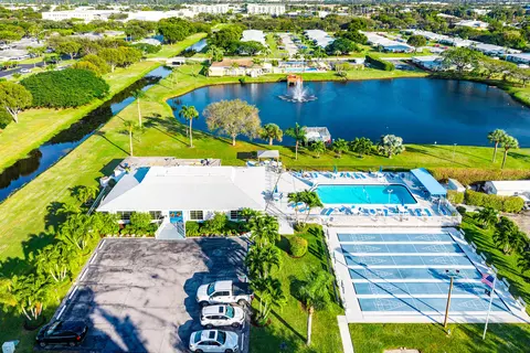 View/Area - 175 High Point Ter E #D, Delray Beach, FL 33445 photo 2 of 3