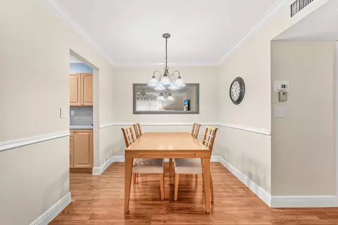 Dining - 175 High Point Ter E #D, Delray Beach, FL 33445 photo 1 of 1