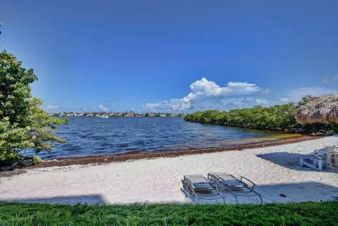 900 Scotia Dr #105, Hypoluxo, FL 33462