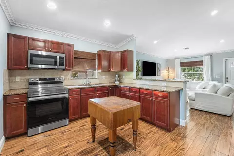 5418 Club Cir, Haverhill, FL 33415