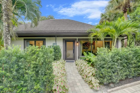 2735 Polo Island Dr #K104, Wellington, FL 33414
