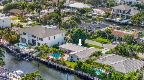 925 Cypress Dr, Delray Beach, FL 33483