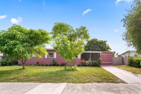 1408 W Broome St, Lantana, FL 33462