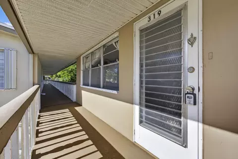 319 Windsor N, West Palm Beach, FL 33417