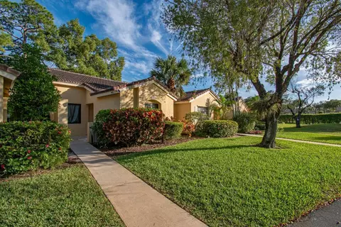 6825 Bridlewood Ct, Boca Raton, FL 33433