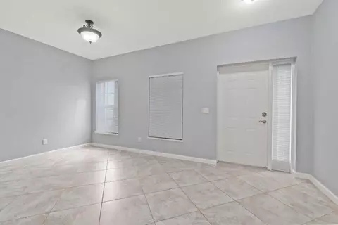 2087 SE Wild Meadow Cir, Port Saint Lucie, FL 34952