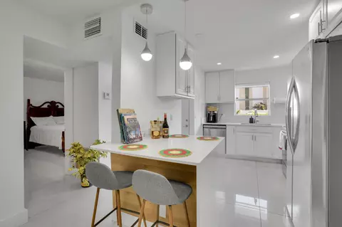 700 SE 6 Ave #107, Deerfield Beach, FL 33441
