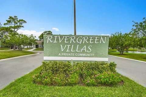 1721 SE Balmoral, Port Saint Lucie, FL 34952