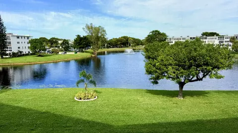 3030 Farnham O, Deerfield Beach, FL 33442