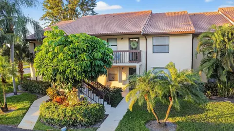4542 Lucerne Lakes Blvd E #202, Lake Worth, FL 33467