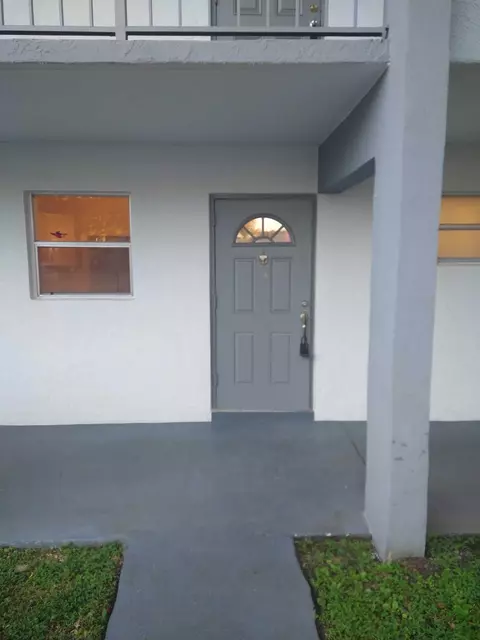 8321 Sands Point Blvd #D109, Tamarac, FL 33321