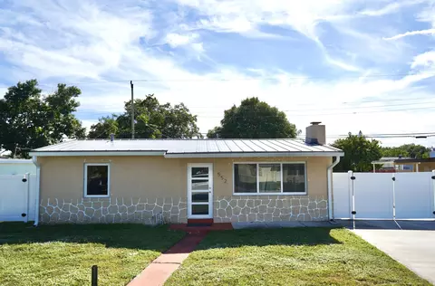 552 Beech, West Palm Beach, FL 33409