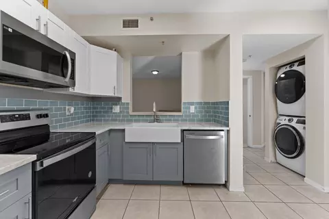 1165 Golden Lakes Blvd #1212, West Palm Beach, FL 33411