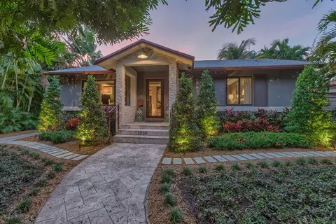 1209 N Lakeside, Lake Worth Beach, FL 33460
