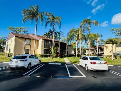 414 Pine Glen Ln #C-1, Greenacres, FL 33463