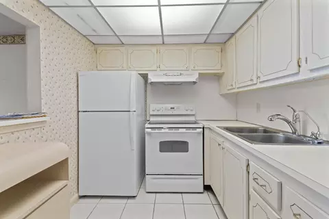 270 Farnham L #270, Deerfield Beach, FL 33442