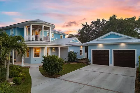 1002 SE Riverside Dr, Stuart, FL 34996