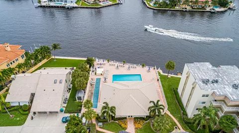 646 Snug Harbor Dr #H301, Boynton Beach, FL 33435