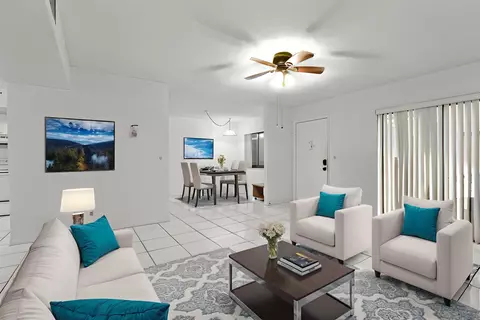 5280 Las Verdes Cir #219, Delray Beach, FL 33484