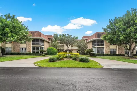 5510 Tamberlane Cir #243, Palm Beach Gardens, FL 33418