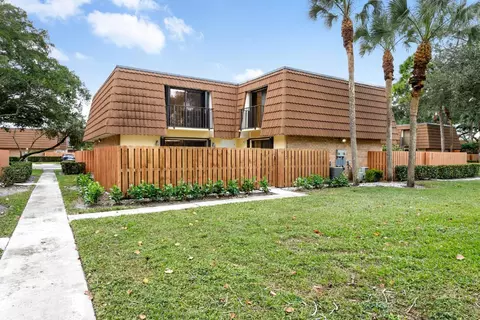 234 Charter, West Palm Beach, FL 33407