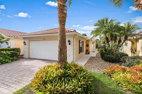 9054 SE Hawks Nest Ct, Hobe Sound, FL 33455