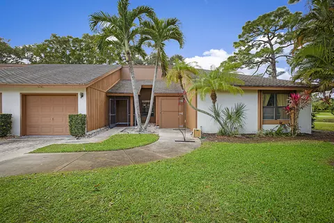 6186 Brandon St, Palm Beach Gardens, FL 33418