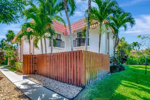1251 S Federal #102, Boca Raton, FL 33432