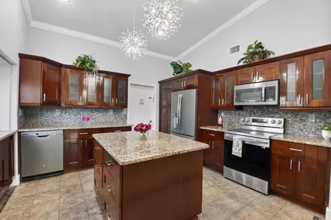 1290 NW 21st Ter, Delray Beach, FL 33445
