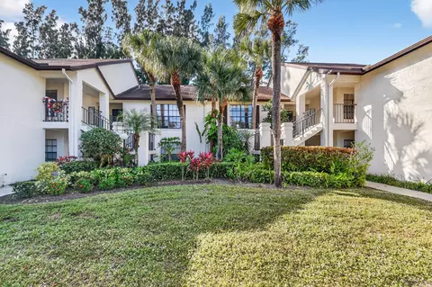 3227 Perimeter Dr, Greenacres, FL 33467