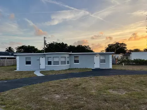 2776 Seminole Rd, Palm Springs, FL 33406