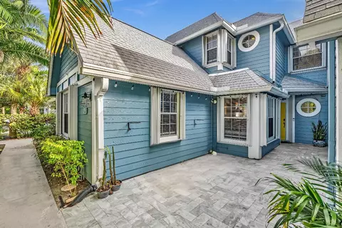 120 Ocean Dunes Cir, Jupiter, FL 33477