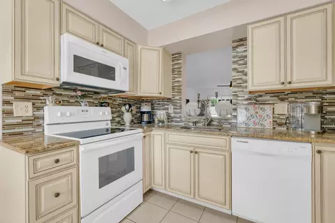 7301 Amberly Ln #109, Delray Beach, FL 33446